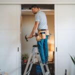 demontaż drzwi przesuwnych