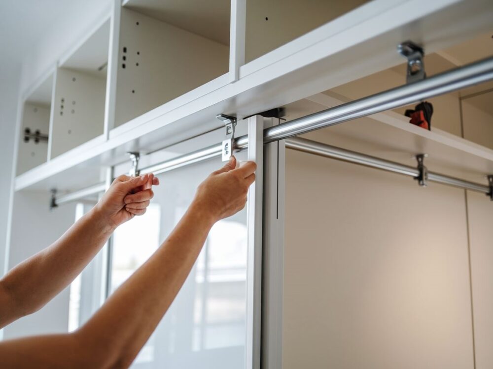 montaż drzwi przesuwnych