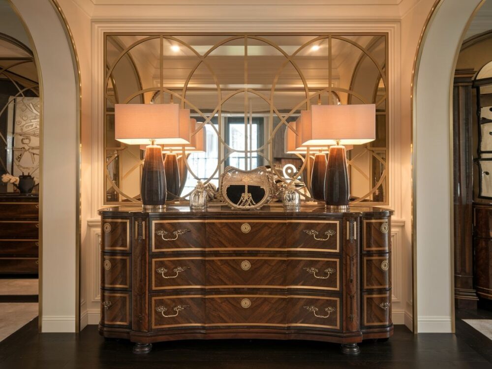 nowoczesna komoda z metalowymi akcentami